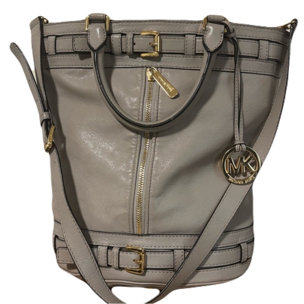 Michael Michael Kors Tote - MK Kingsbury Bucket Bag in Stone Grey